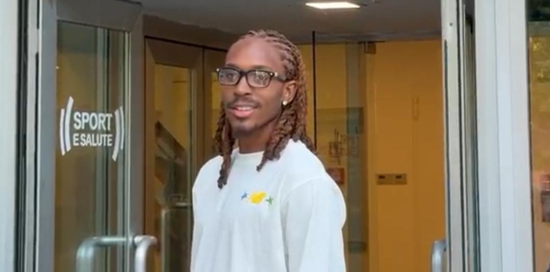 VIDEO - Mattinata di visite al CONI per Spence: il saluto dell'inglese