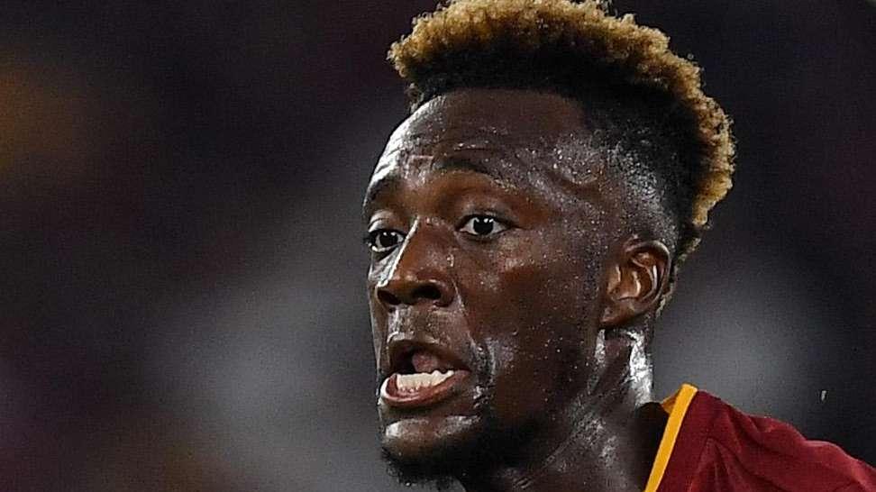 Roma, Abraham: "Mourinho un punto di riferimento, per me è come uno zio"