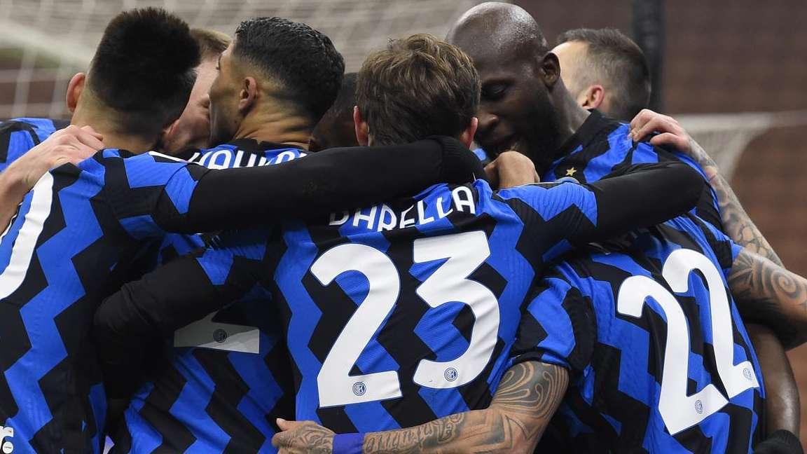 Inter-Juventus - Vidal senza pietà, Barella e Bastoni studiano da top player. E Conte dà una lezione di tattica a Pirlo 