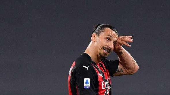 Pioli: "Per Ibrahimovic distorsione al ginocchio, fuori sicuramente per le prossime due"