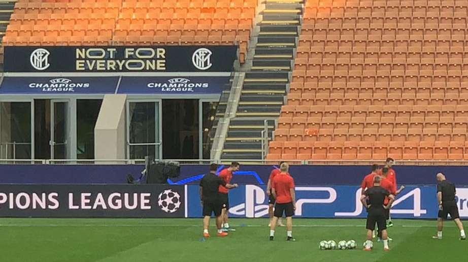 FOTO - Vigilia di Champions: lo Slavia Praga in campo a San Siro 