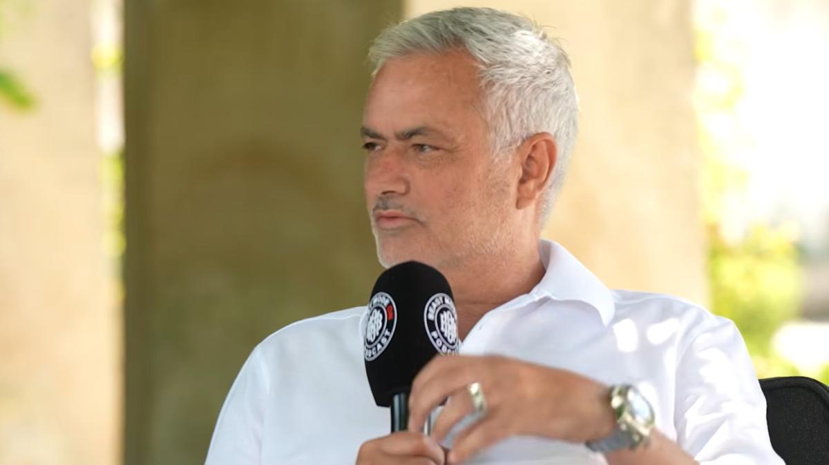 Mourinho: "Eto'o terzino miracolo mio? No, lui voleva battere il Barça"