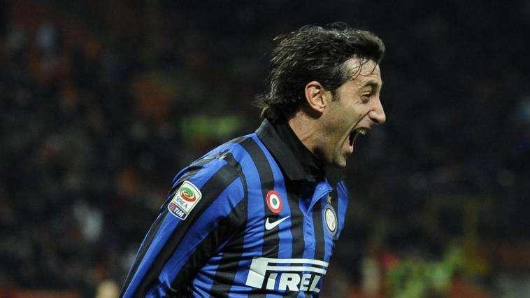 Milito one shot, one goal. Ibra troppi falli