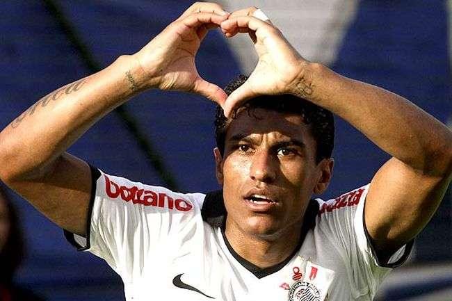 Paulinho: "Voglio solo l'Inter". E Ausilio ora...