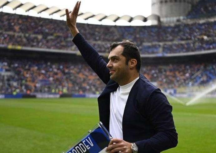 Pandev: "Emozione fortissima sentire il calore dei tifosi nerazzurri. Grazie Inter"