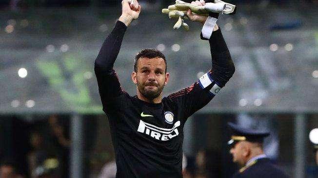 Handanovic contro l'Empoli al Meazza, tre anni dopo una prestazione da top. E per il rinnovo è tutto pronto