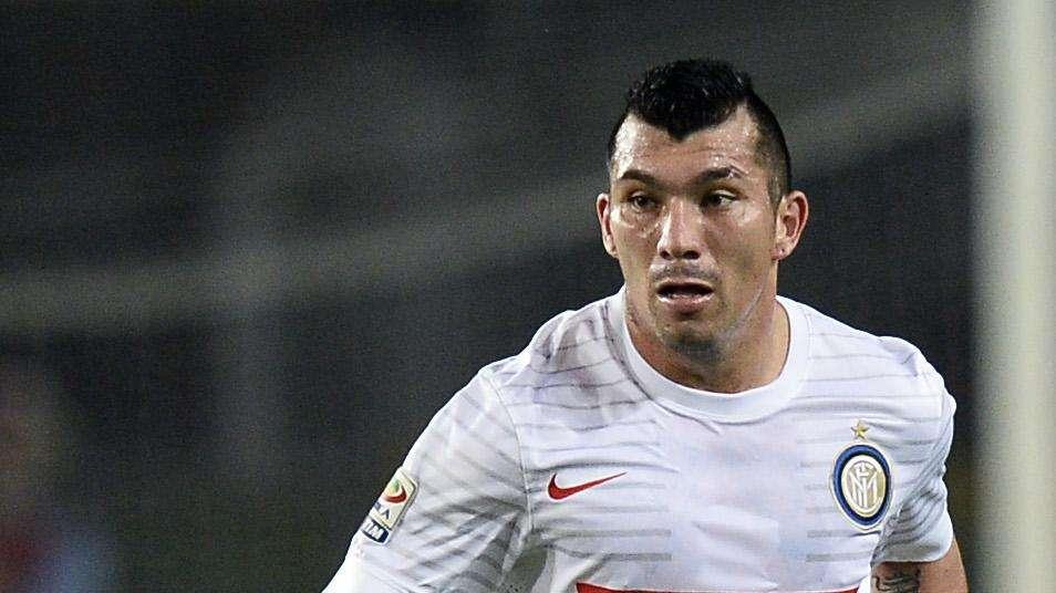 Medel ancora titolare. Anche con la Bolivia...