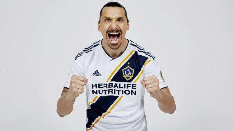 VIDEO - La Mls di Ibra riparte vincendo: gol vittoria e quasi-gol... di petto