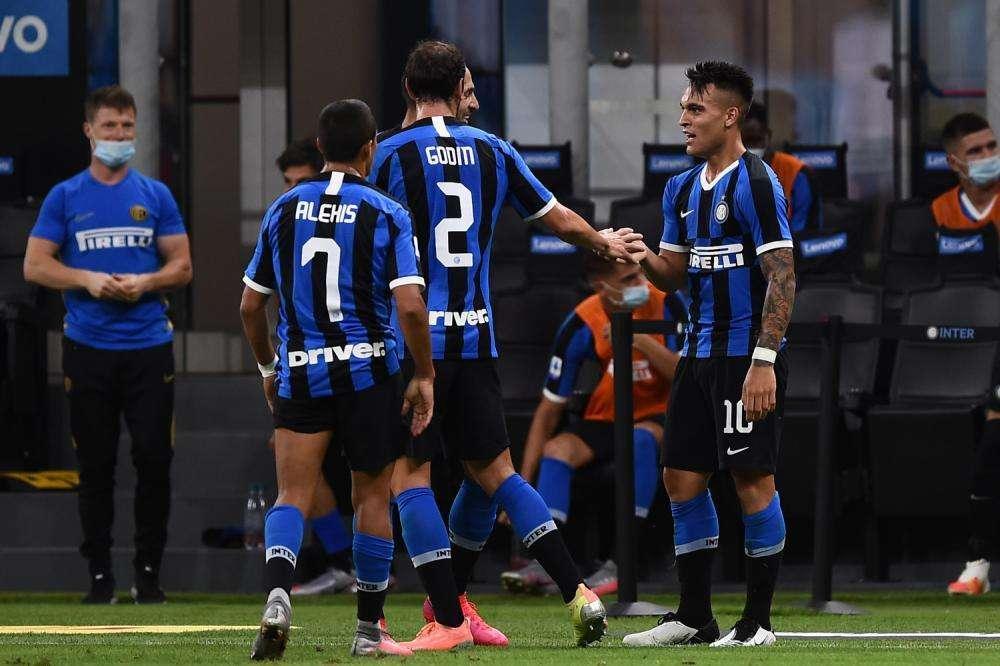 Tre schiaffi al destino: Young, Godin e Lautaro ribaltano Belotti e il Torino, l'Inter ora è seconda con la Lazio