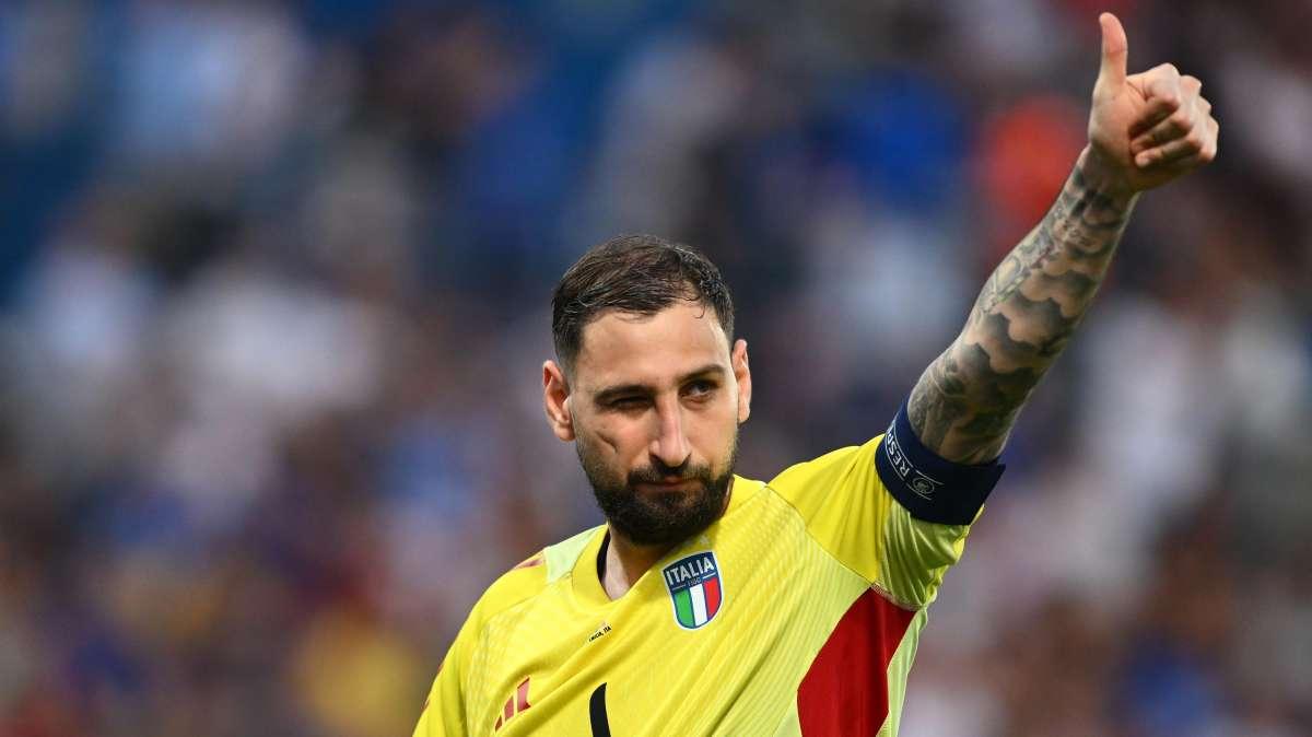 Repubblica - Donnarumma fuori porta: a Manchester lo aspettano. Su Leoni piomba il Liverpool