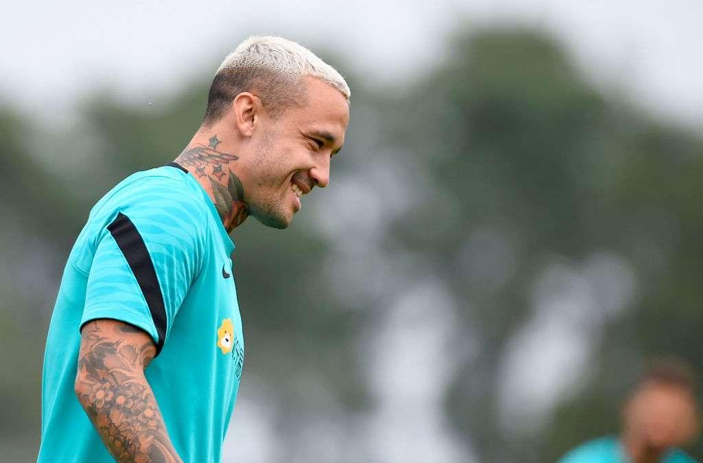 L'Anversa bussa per Nainggolan: il belga dice no, vuole prendere tempo