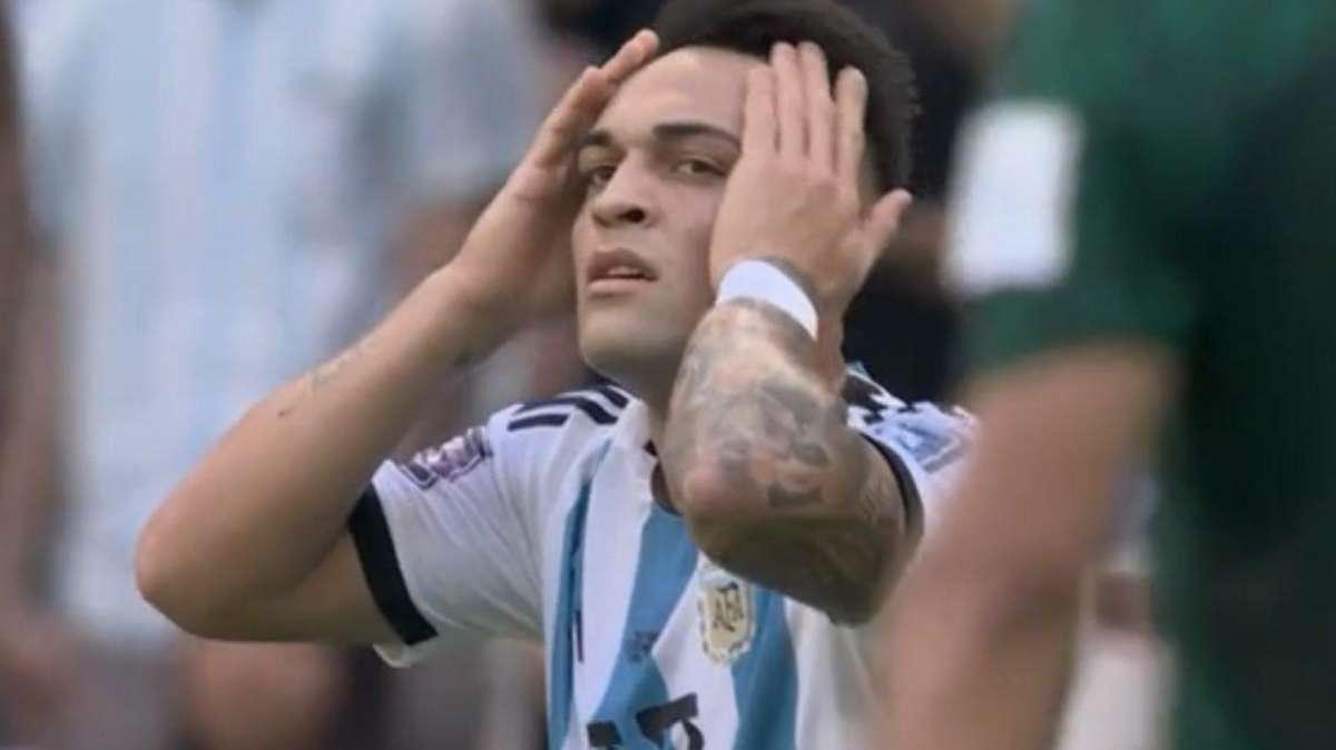 A Lautaro il premio "Flop Mondiale". E siamo alla lettura dei tarocchi