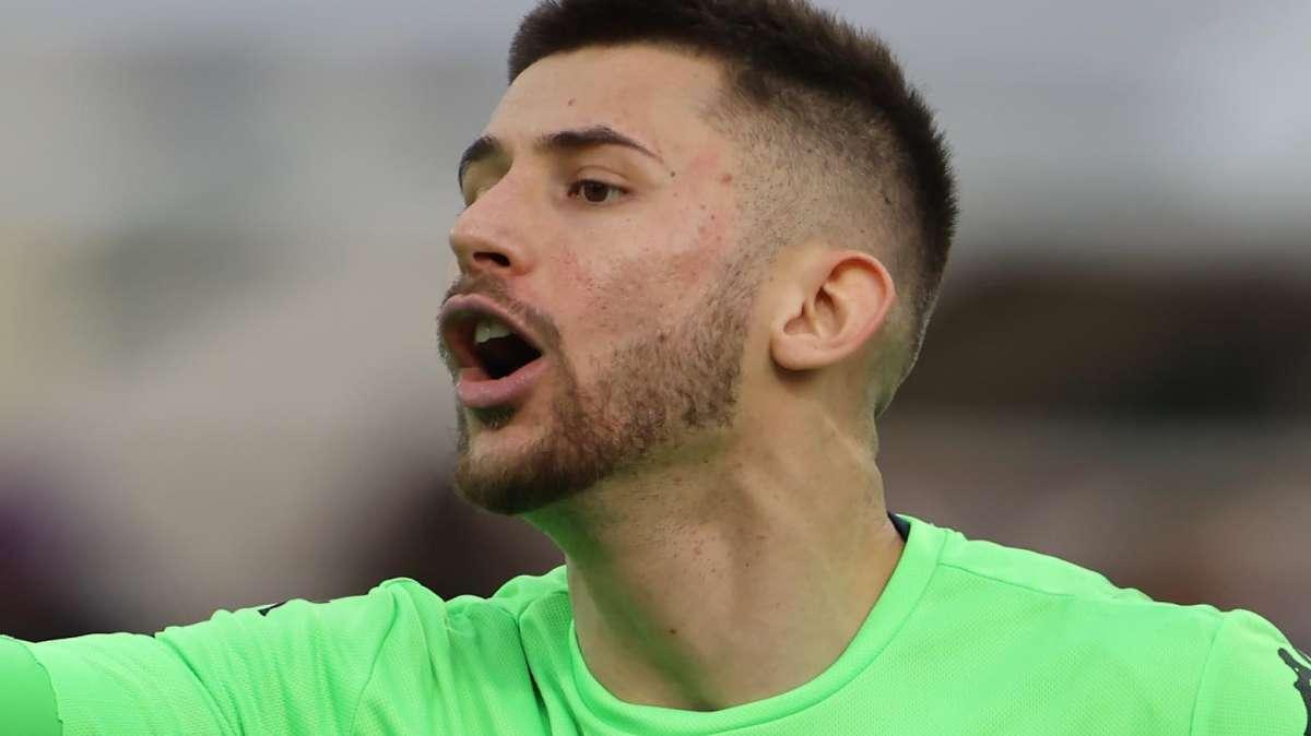 Palloni toccati, rinvii e passaggi completati: i numeri di Onana e Vicario a confronto