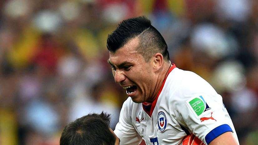In Cile: Medel, problema economico. La distanza...