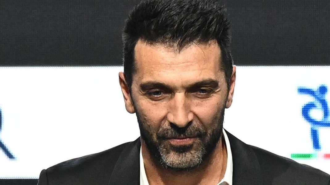 Buffon: "Spalletti sta spaccando il capello e l'atomo per dare qualcosa in più alla Nazionale"