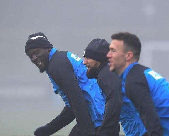 Lukaku brucia nello scatto Vidal e Perisic, poi li punzecchia: "Troppo veloce"