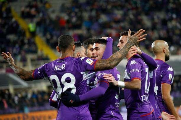 Fiorentina, un altro calciatore positivo al Covid-19. Squadra in bolla