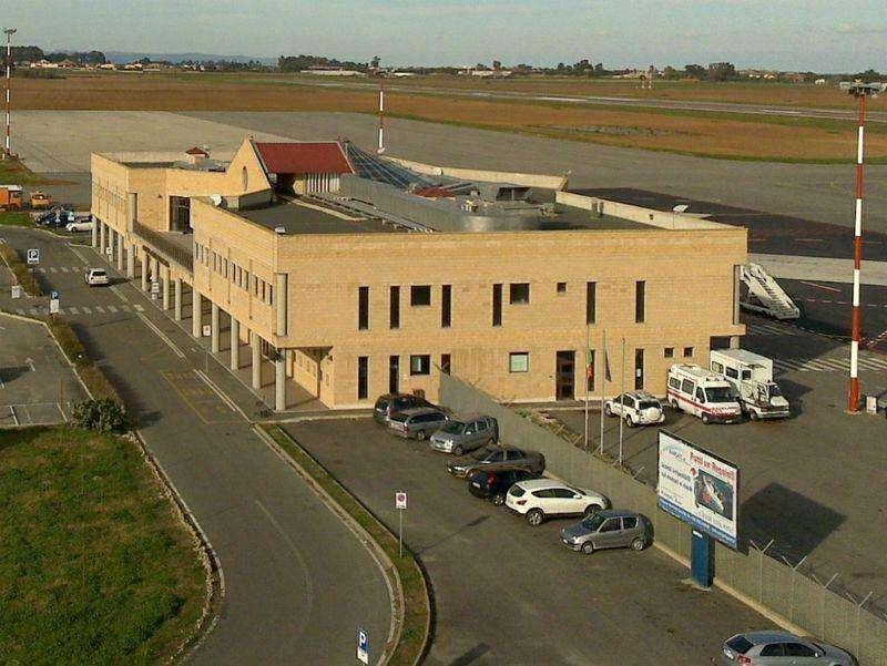 Contrattempo sul viaggio per Crotone: aereo dell'Inter dirottato a Lamezia Terme a causa... della nebbia