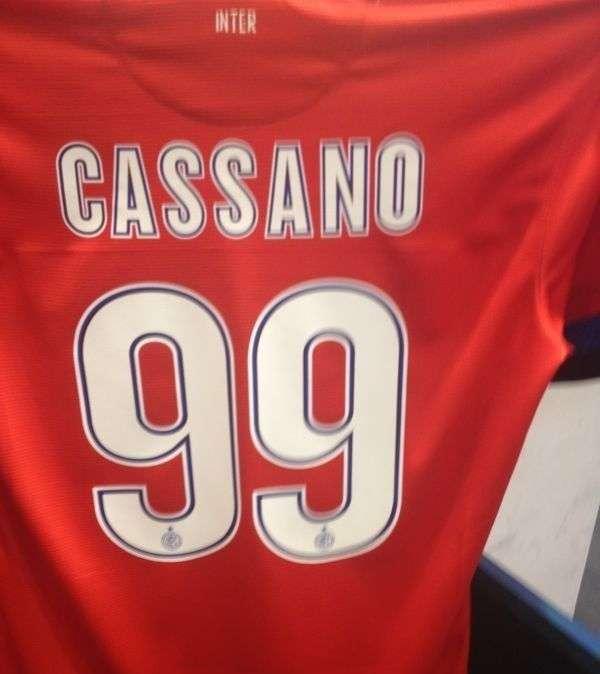 FOTO - La maglia numero 99 di Cassano da Solo Inter