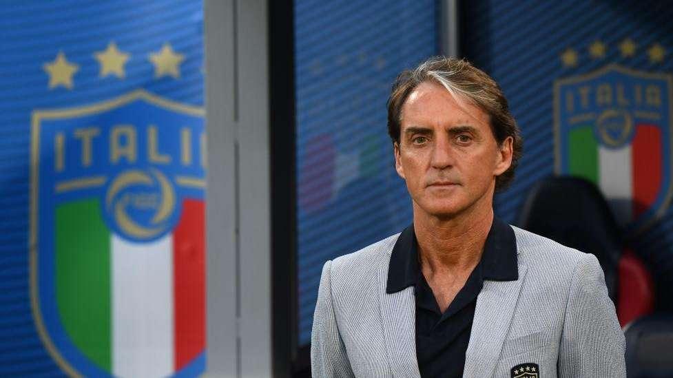 Italia, Mancini ricorda la positività al Covid-19: "Sono stato il primo allenatore in smartworking"