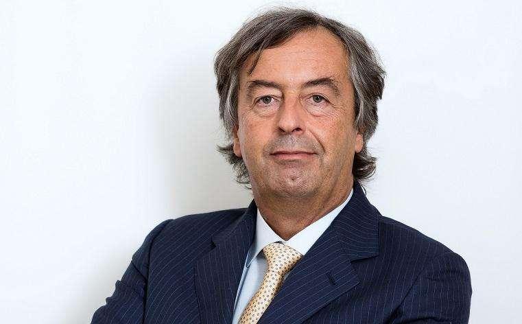 Burioni: "Porte chiuse un sacrificio indispensabile. Dobbiamo giocare in difesa"