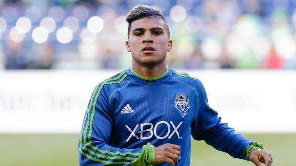 Inter su Yedlin per l'esterno. Sarà una corsa a tre