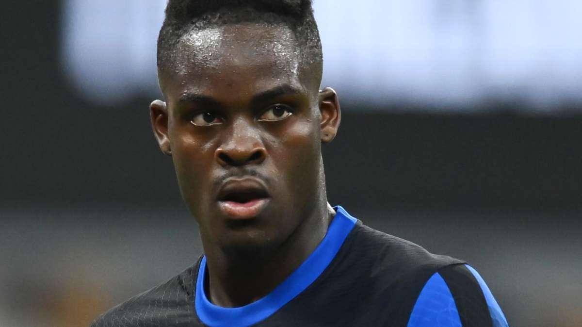 Sky - Lazio-Inter, fiducia a Bisseck e Darmian avanzato: le probabili scelte di Inzaghi. Tornano i titolarissimi