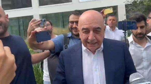 VIDEO - Galliani: "Con l'Inter abbiamo parlato di tante cose, anche di Sensi. Pinamonti? Forse non è un'opzione"