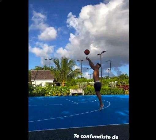 VIDEO - Lautaro cecchino anche nel basket: due triple consecutive al campetto. Il fratello Jano: "Eri confuso sullo sport"