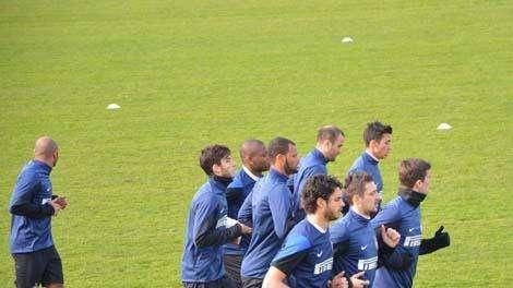 WM sorride: Palacio e Alvarez col gruppo. Yuto...