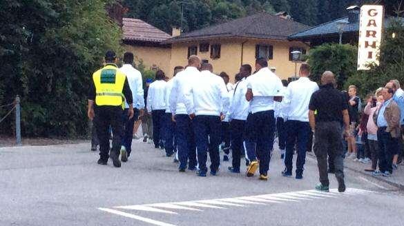 FOTO - La rosa nerazzurra verso piazza S. Giacomo