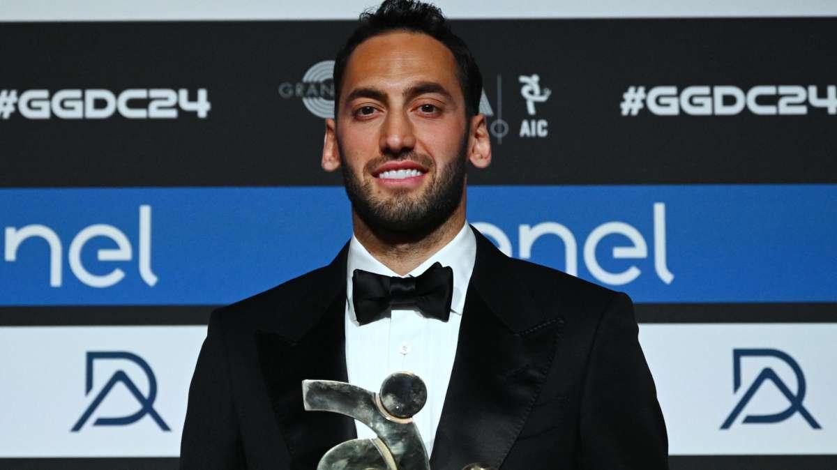 Calhanoglu ripensa al suo 2024: "Scudetto con l'Inter e quarti di finale all'Europeo: è stato un anno molto buono"