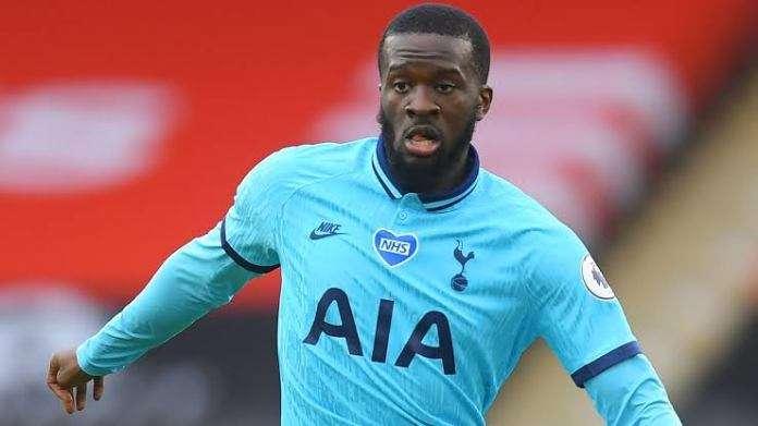 Mourinho su Ndombélé: "Non ancora pronto per i 90 minuti, ma l'evoluzione è positiva"
