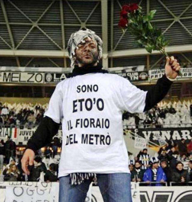 Un'immagine becera: il razzismo è vivo e nessuno alza la voce!