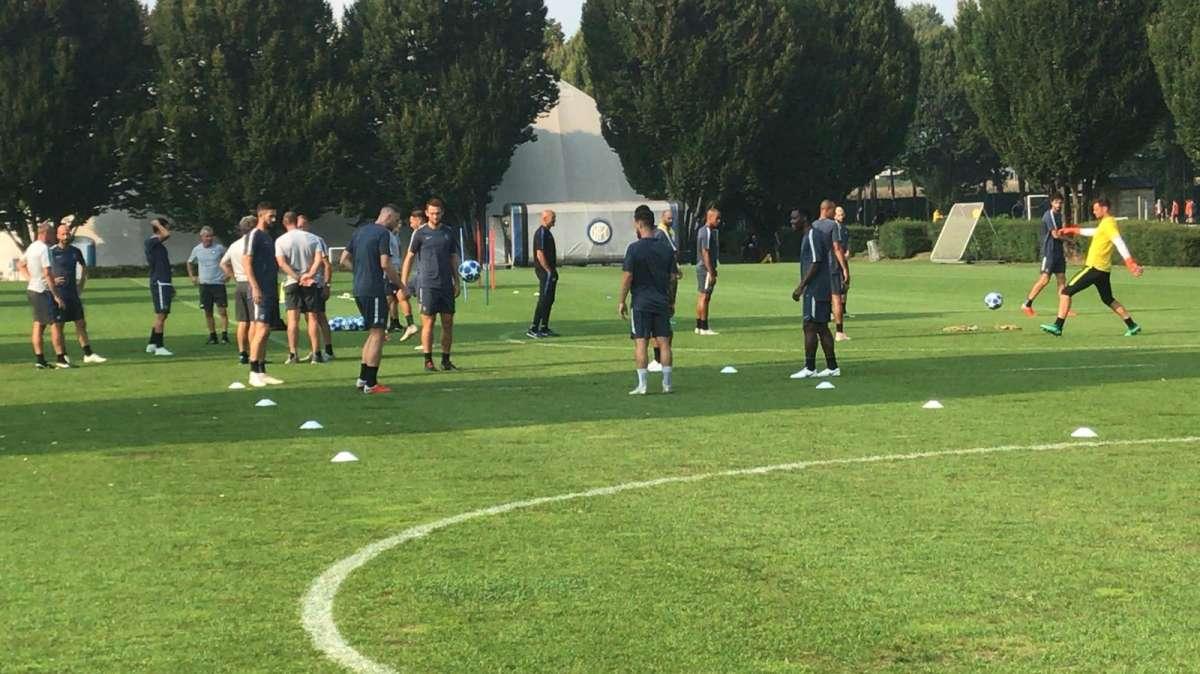 Perisic leggermente affaticato, ma non è in dubbio per domani. D'Ambrosio a parte