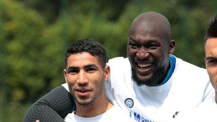 Lukaku: "Conte resta e io voglio aprire un ciclo qui. Ibra? Buon rapporto fino al Manchester"