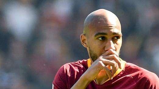 Caos Roma, cancellato il ritiro a Pinzolo. E Nzonzi non si presenta alle visite