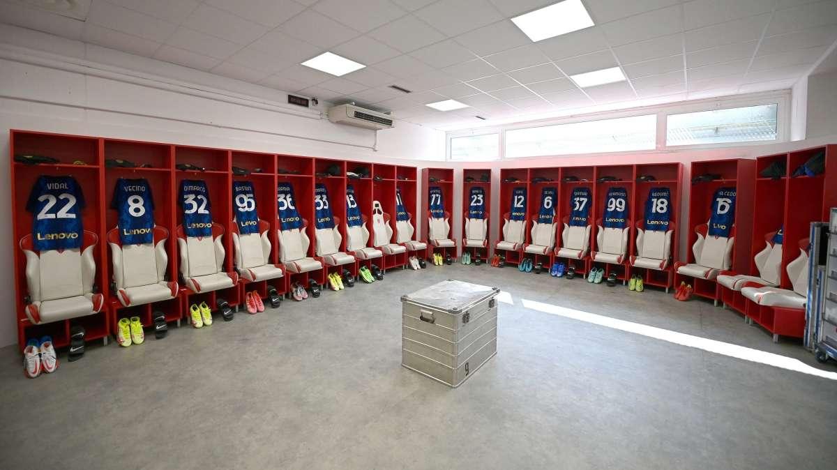 FOTO - Tutto pronto nello spogliatoio nerazzurro del Brianteo
