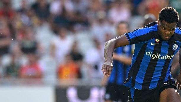 GdS - Il Chelsea torna alla carica per Dumfries: la risposta dell'Inter è stata perentoria