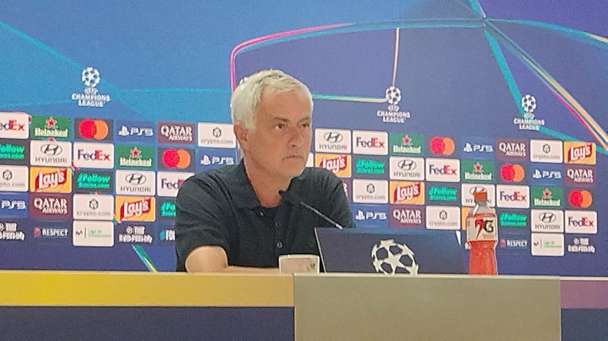 Real, Mourinho in conferenza: "Inter grande squadra con un allenatore bravo, può arrivare lontano"