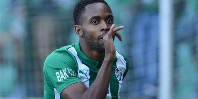 Bakambu, il Villarreal offre 8 milioni. Ma il Bursaspor...