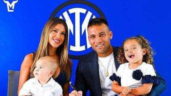 Lautaro ai tifosi: "Ci aspetta una lunga stagione, abbiamo bisogno di voi. I nostri cuori batteranno ancora insieme"