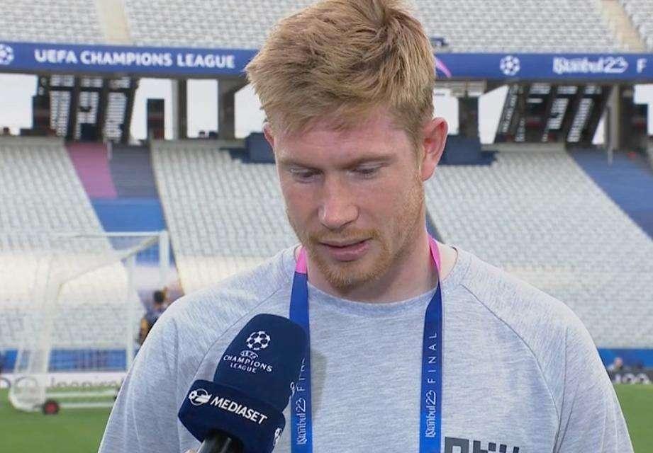 De Bruyne: "Tutti ci chiedono la Champions e domani speriamo di vincerla. Con Lukaku amici, ma domani rivali"