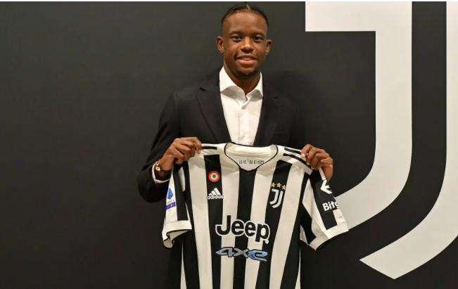 UFFICIALE - Juve, arriva anche Zakaria: affare a titolo definitivo