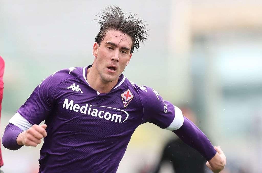 Vlahovic-Inter, l'agente del serbo è in arrivo in Italia