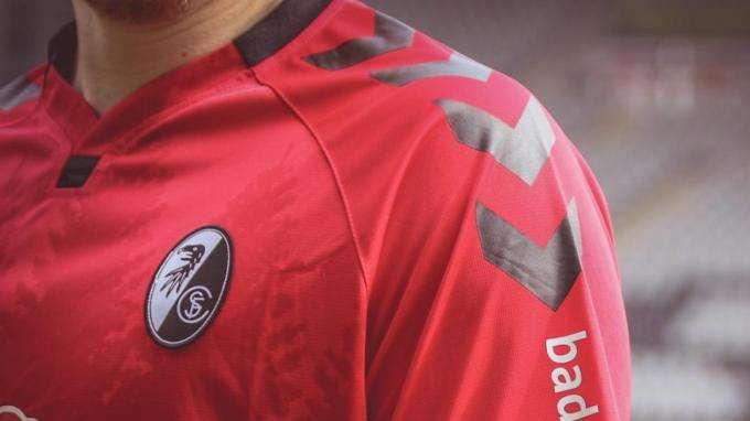 Uefa, rivoluzione nel marketing: dal 2021-2022 via libera agli sponsor di manica