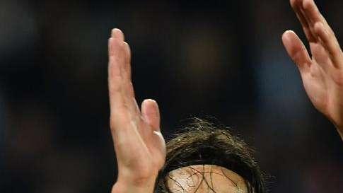 Cavani, sfuma l'ipotesi Inter: il Matador resta al Psg per vincere la UCL