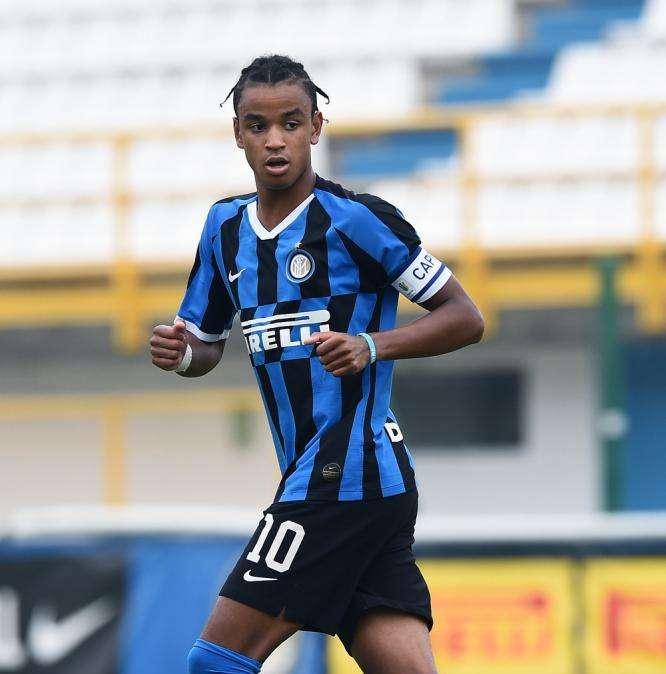 Primavera 1, l'Inter si butta via: primo ko stagionale, gode il Genoa che vince in rimonta 4-3. Inutile il tris di Schirò