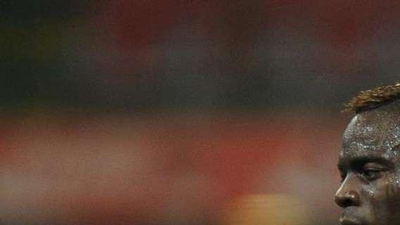 Napoli, tonfo londinese. Pari Milan con rigore dubbio
