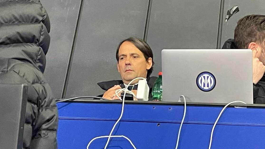 FOTO FcIN - Roma-Inter, tra poco il fischio d'inizio: Inzaghi concentrato dalla tribuna stampa dell'Olimpico 